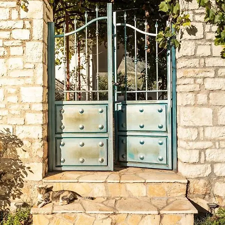 Aneta's House Himare