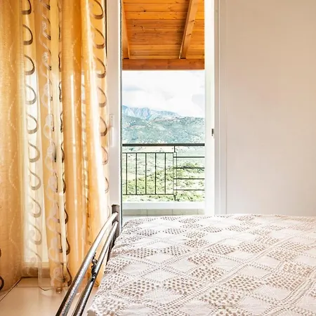 Aneta's House Apartman Himara