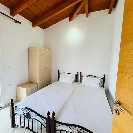 Aneta's House Himare