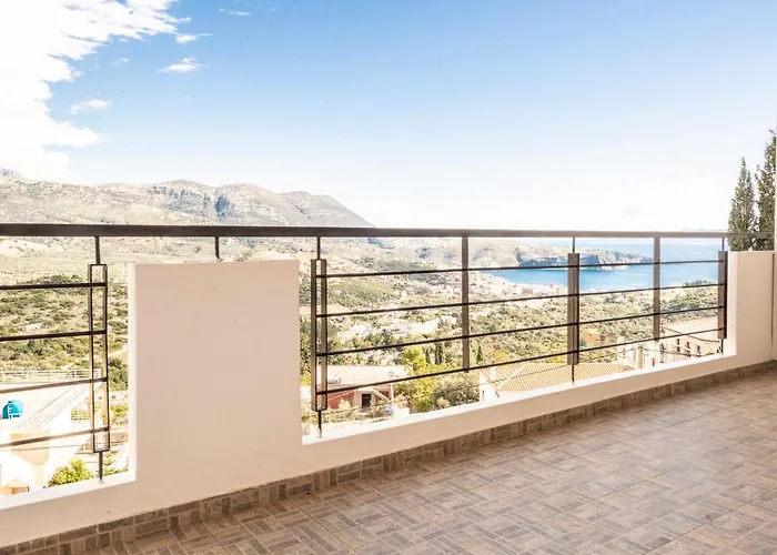 Aneta's House * Himarë